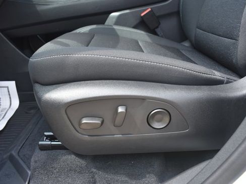 New 2026 Chevrolet Traverse LT w/ Midnight/Sport Edition FWD image 13