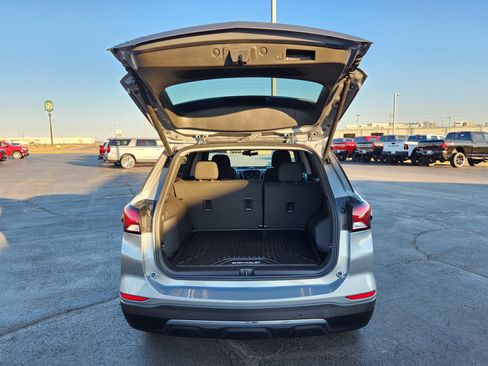 Used 2024 Chevrolet Equinox LT image 10