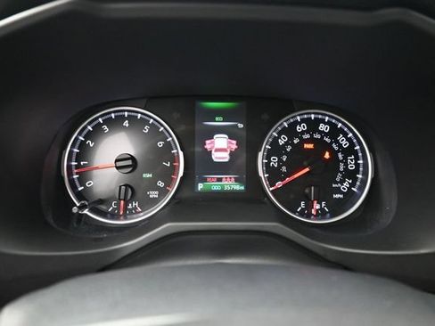 Used 2022 Toyota RAV4 XLE Premium FWD image 11