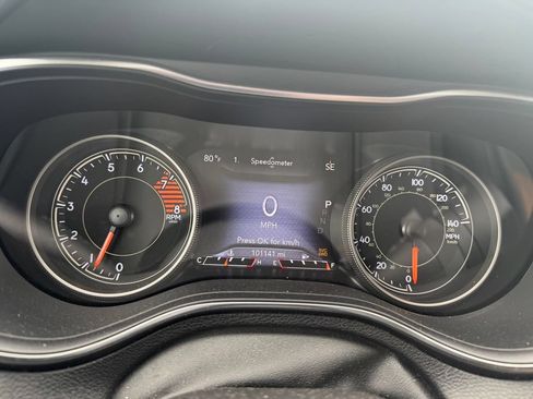 Used 2019 Jeep Cherokee Limited AWD/4WD image 7