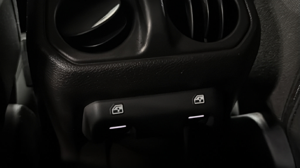 Used 2023 Jeep Wrangler Unlimited Sport AWD/4WD image 16