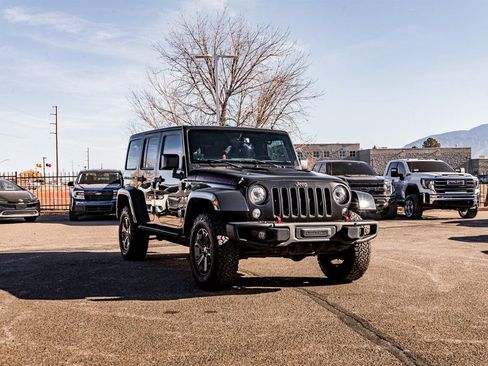 Used 2017 Jeep Wrangler Unlimited Rubicon image 1