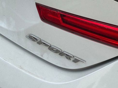 Used 2021 Honda Accord Sport image 5