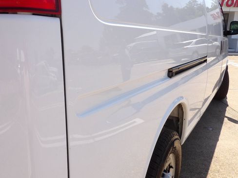 Used 2025 Chevrolet Express 2500 Extended w/ Driver Convenience Package RWD image 8