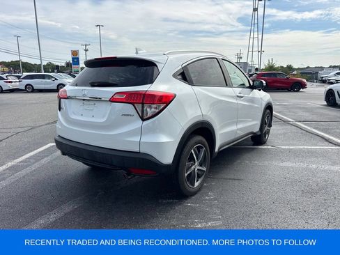 Used 2022 Honda HR-V EX image 2