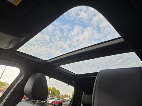 Certified 2025 MAZDA CX-70 Plug-In Hybrid w/ Premium Plus image 21