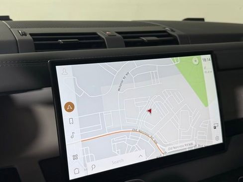 New 2025 Land Rover Defender 110 S image 17