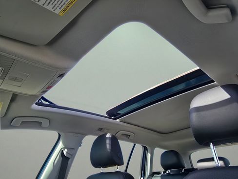 Used 2018 Volkswagen Golf Alltrack SE image 24