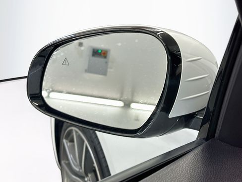 Used 2024 Genesis G70 2.5T AWD/4WD image 16