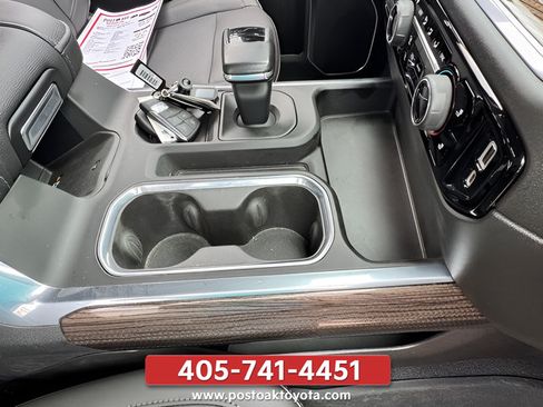 Used 2022 Chevrolet Silverado 1500 RST w/ Convenience Package II AWD/4WD image 32