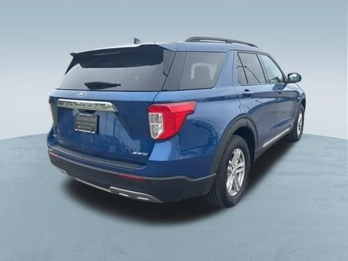 Used 2021 Ford Explorer XLT w/ Equipment Group 202A image 8