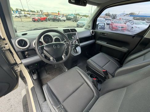 Used 2005 Honda Element LX image 12