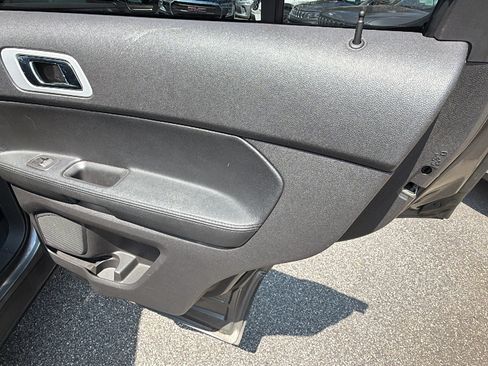 Used 2013 Ford Explorer XLT FWD image 21