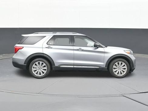 Used 2022 Ford Explorer Limited w/ Equipment Group 301A AWD/4WD image 17