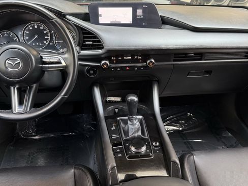 Used 2021 MAZDA MAZDA3 s image 29