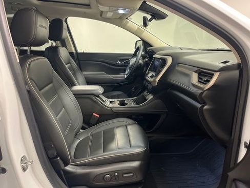 Used 2023 GMC Acadia Denali w/ Denali Ultimate Package image 19