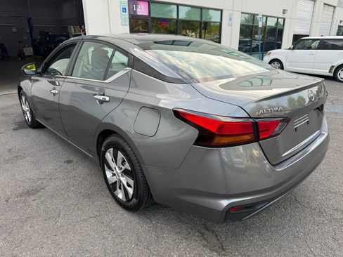 Used 2023 Nissan Altima 2.5 S FWD image 14
