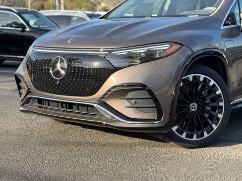 New 2026 Mercedes-Benz EQS 400 4MATIC SUV image 3