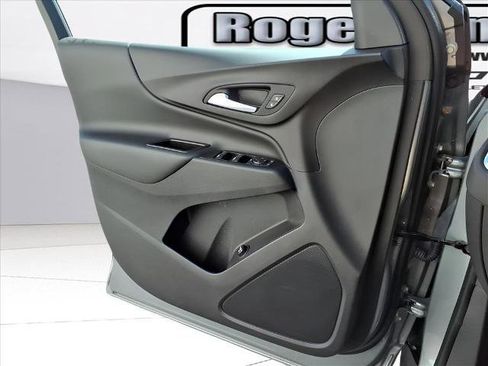 Used 2024 Chevrolet Equinox LT image 18