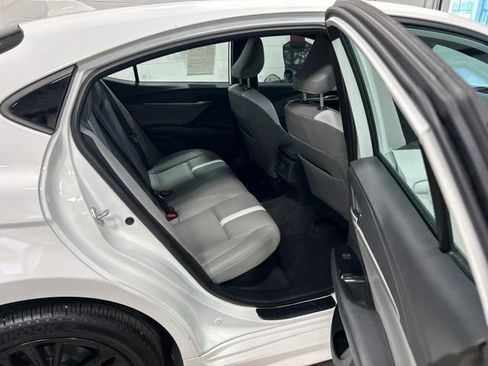 Used 2025 Toyota Camry SE w/ Convenience Package AWD/4WD image 18