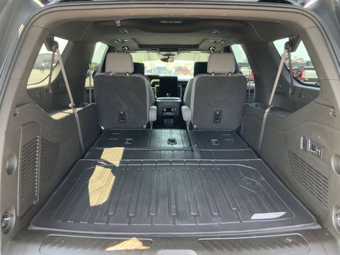 Used 2026 GMC Yukon XL Elevation w/ Elevation Premium Package AWD/4WD image 13