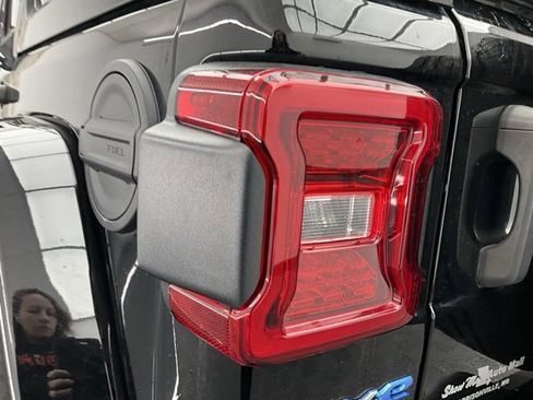 Used 2023 Jeep Wrangler Unlimited Sahara w/ Cold Weather Group image 24