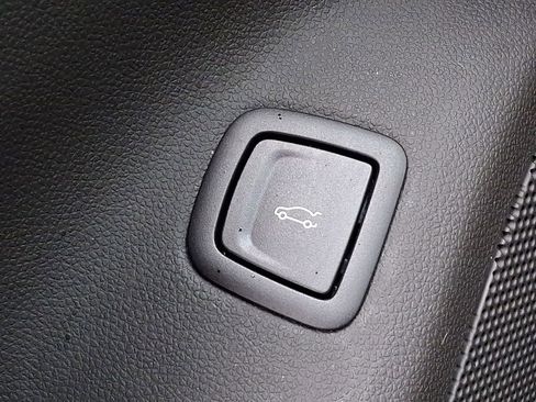 Certified 2023 Cadillac CT5 Luxury w/ Sun And Sound Package image 28