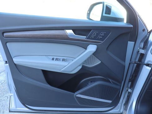 Used 2023 Audi Q5 2.0T Premium Plus w/ Premium Plus Package image 22