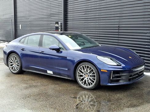 New 2025 Porsche Panamera 4 image 9