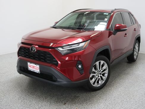 Used 2024 Toyota RAV4 XLE Premium FWD image 2