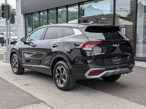 Certified 2023 Kia Sportage LX AWD/4WD image 9
