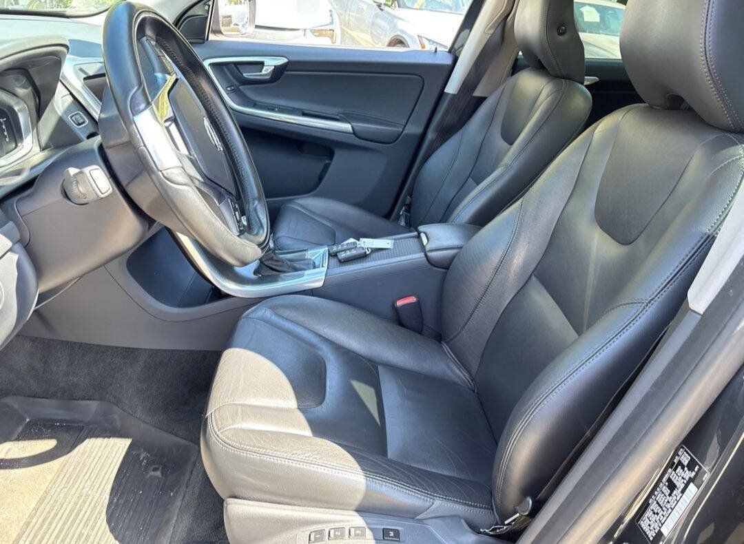 Used 2015 Volvo XC60 T5 Premier Plus FWD image 9