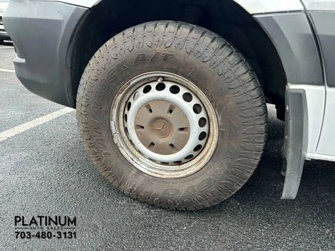 Used 2014 Mercedes-Benz Sprinter 2500 image 15