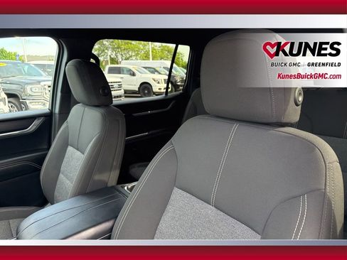 Used 2025 GMC Acadia Elevation AWD/4WD image 17