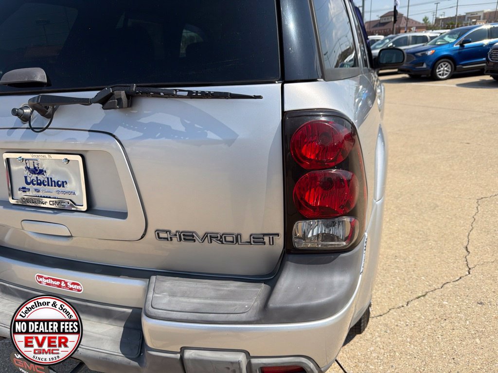 Used 2004 Chevrolet TrailBlazer LT w/ LT Preferred Equipment Group AWD/4WD image 8