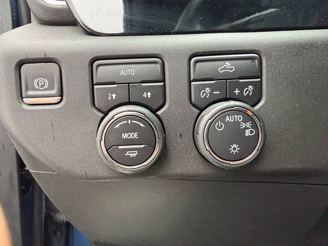 Used 2024 Chevrolet Silverado 1500 LT AWD/4WD image 34