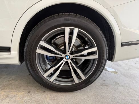 Used 2026 BMW X7 xDrive40i w/ M Sport Package AWD/4WD image 18