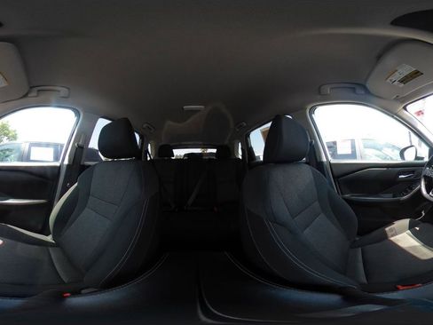 Used 2025 Nissan Rogue SV FWD image 44