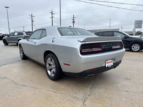 Certified 2022 Dodge Challenger SXT image 5