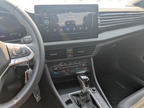 Used 2026 Volkswagen Jetta S FWD image 23