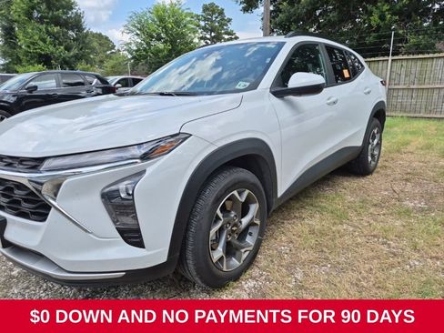 Used 2025 Chevrolet Trax LT w/ LT Convenience Package FWD image 1