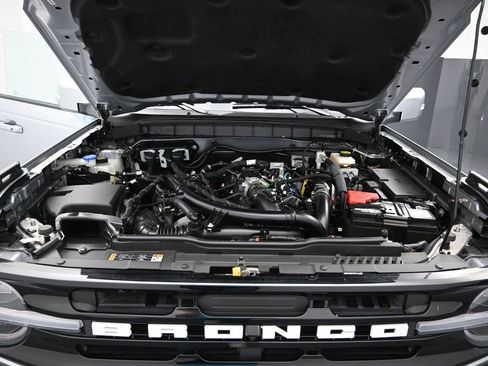 Used 2023 Ford Bronco Outer Banks image 26