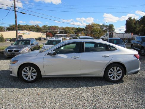 Used 2020 Chevrolet Malibu LT image 3