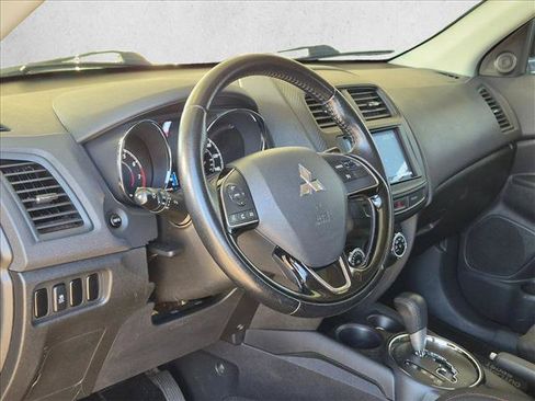 Used 2017 Mitsubishi Outlander Sport ES AWD/4WD image 7