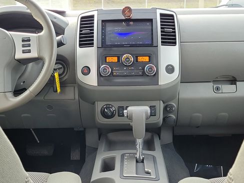 Used 2019 Nissan Frontier SV w/ Value Truck Package AWD/4WD image 15