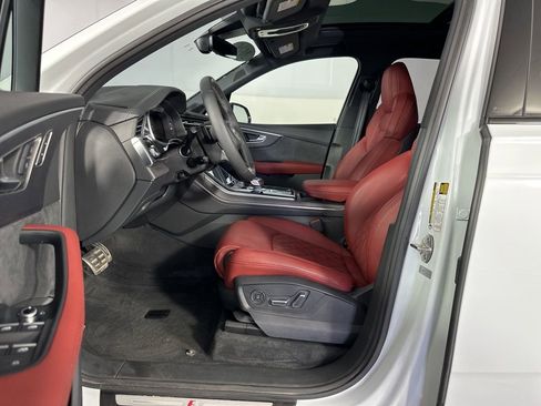 Used 2025 Audi SQ7 Prestige AWD/4WD image 12