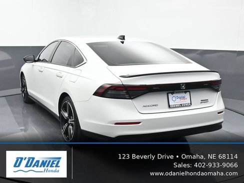 Used 2025 Honda Accord Sport image 4