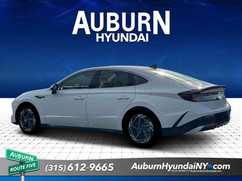 New 2026 Hyundai Sonata SEL FWD image 4