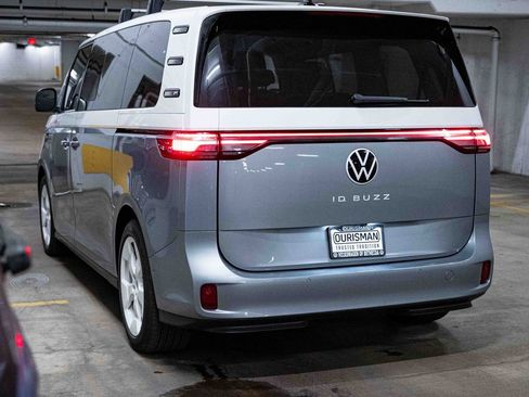 New 2025 Volkswagen ID. Buzz 1st Edition image 5