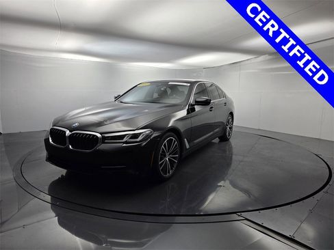 Certified 2022 BMW 530i w/ Convenience Package image 5